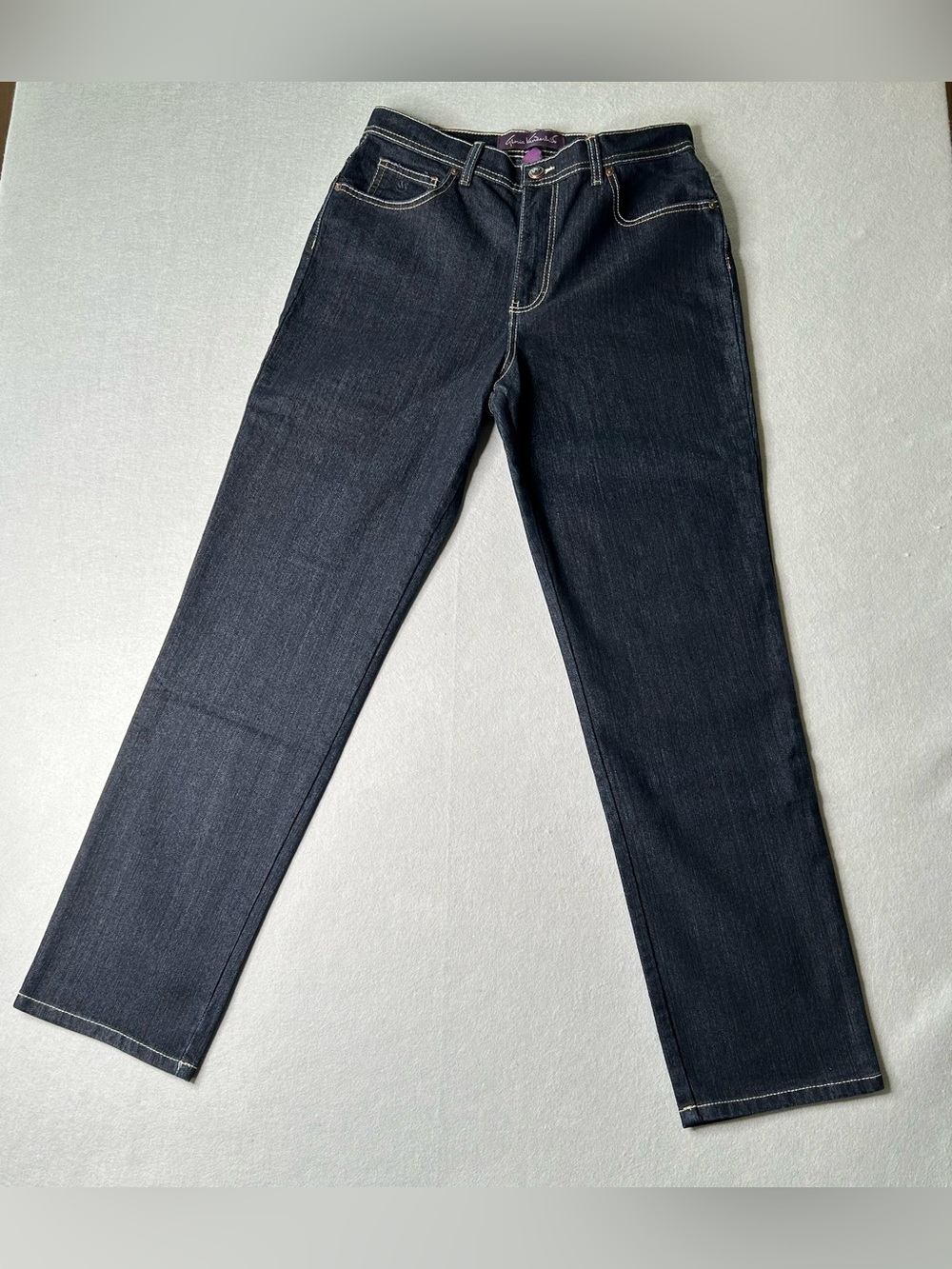 Gloria Vanderbilt Women’s Straight Leg Jeans Size 10 Stretch Average